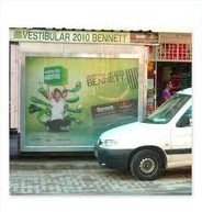banca com publicidade